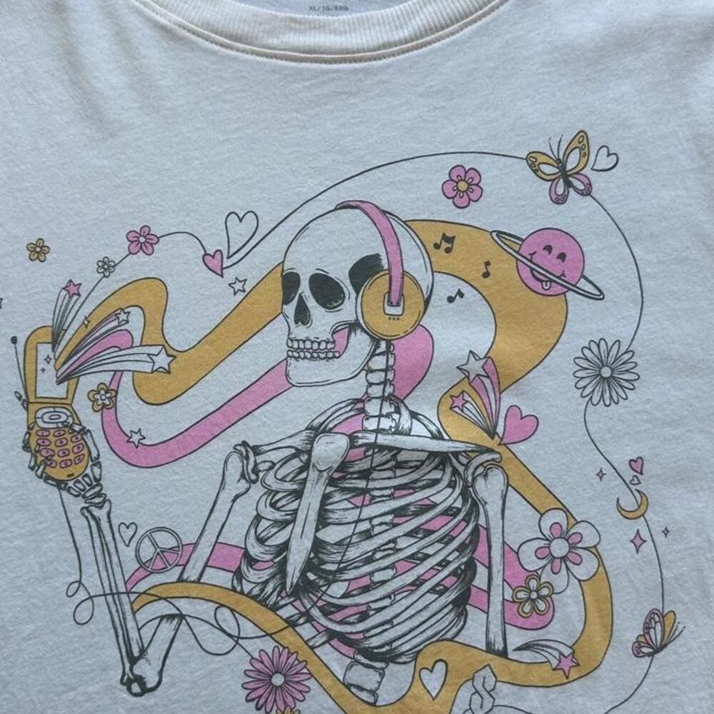 American-eagle Women's Skeleton T-shirt Size XL